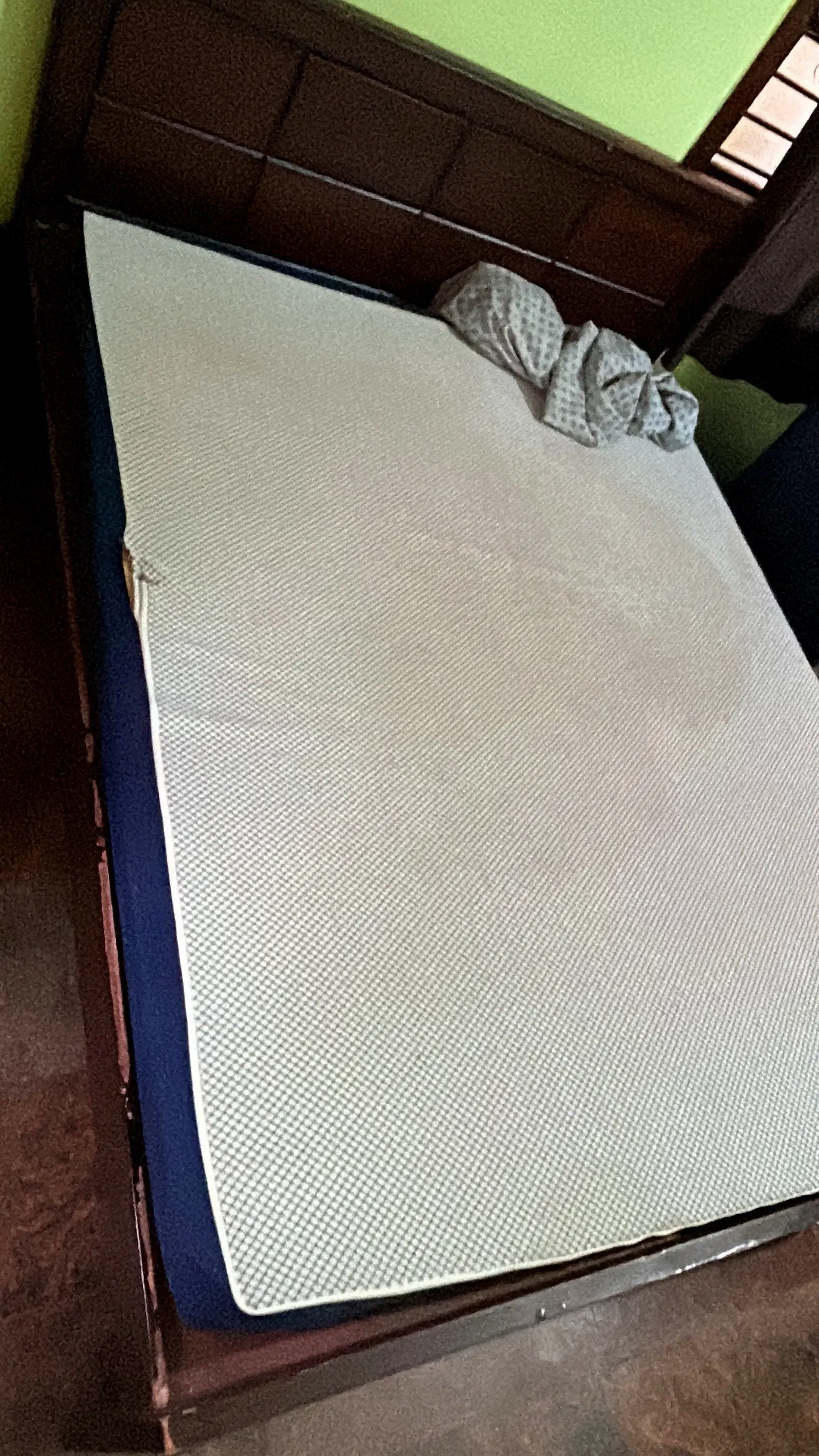 Queen Size Bed thumbnail 5