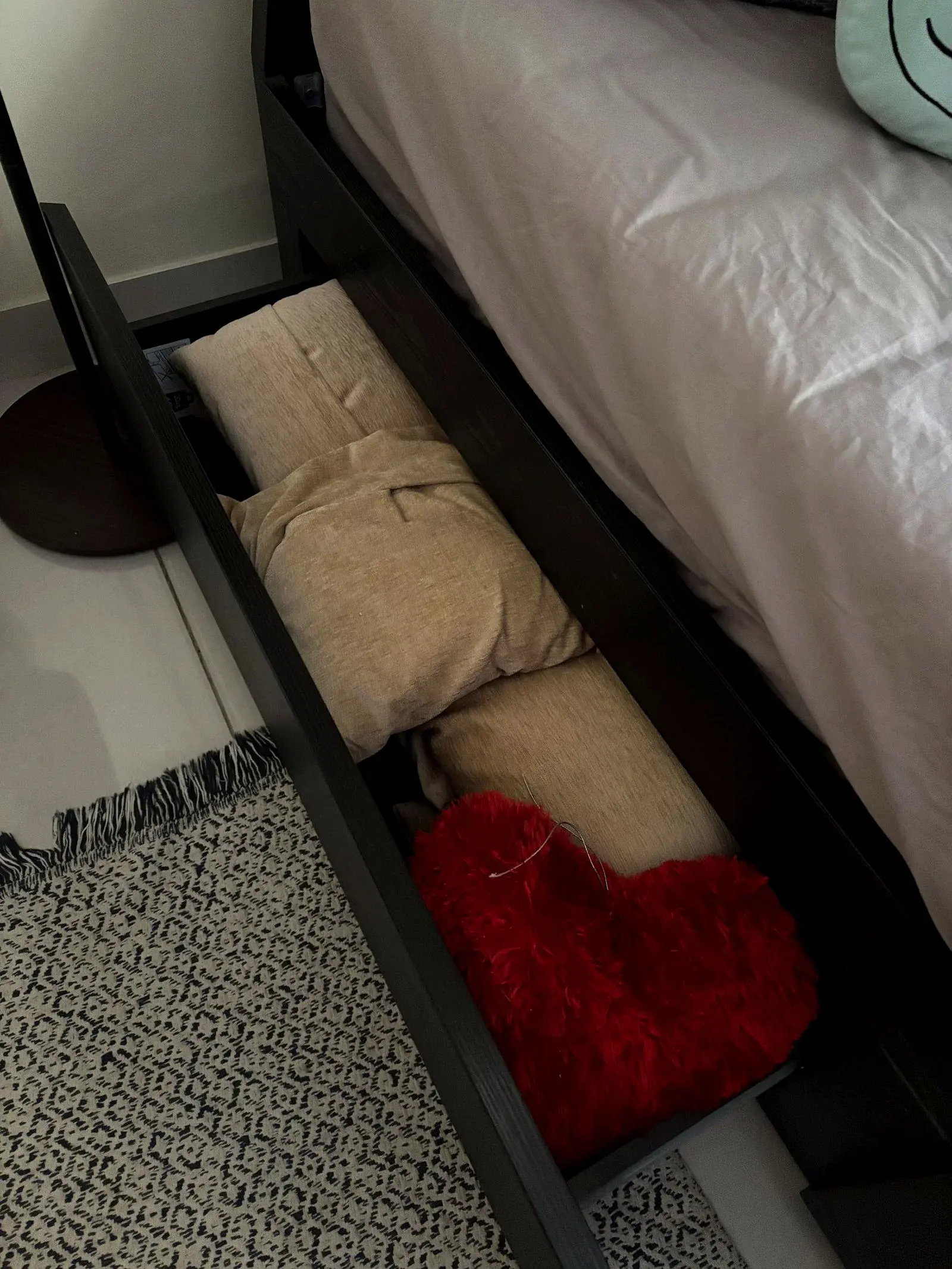 Double Size Bed thumbnail 3