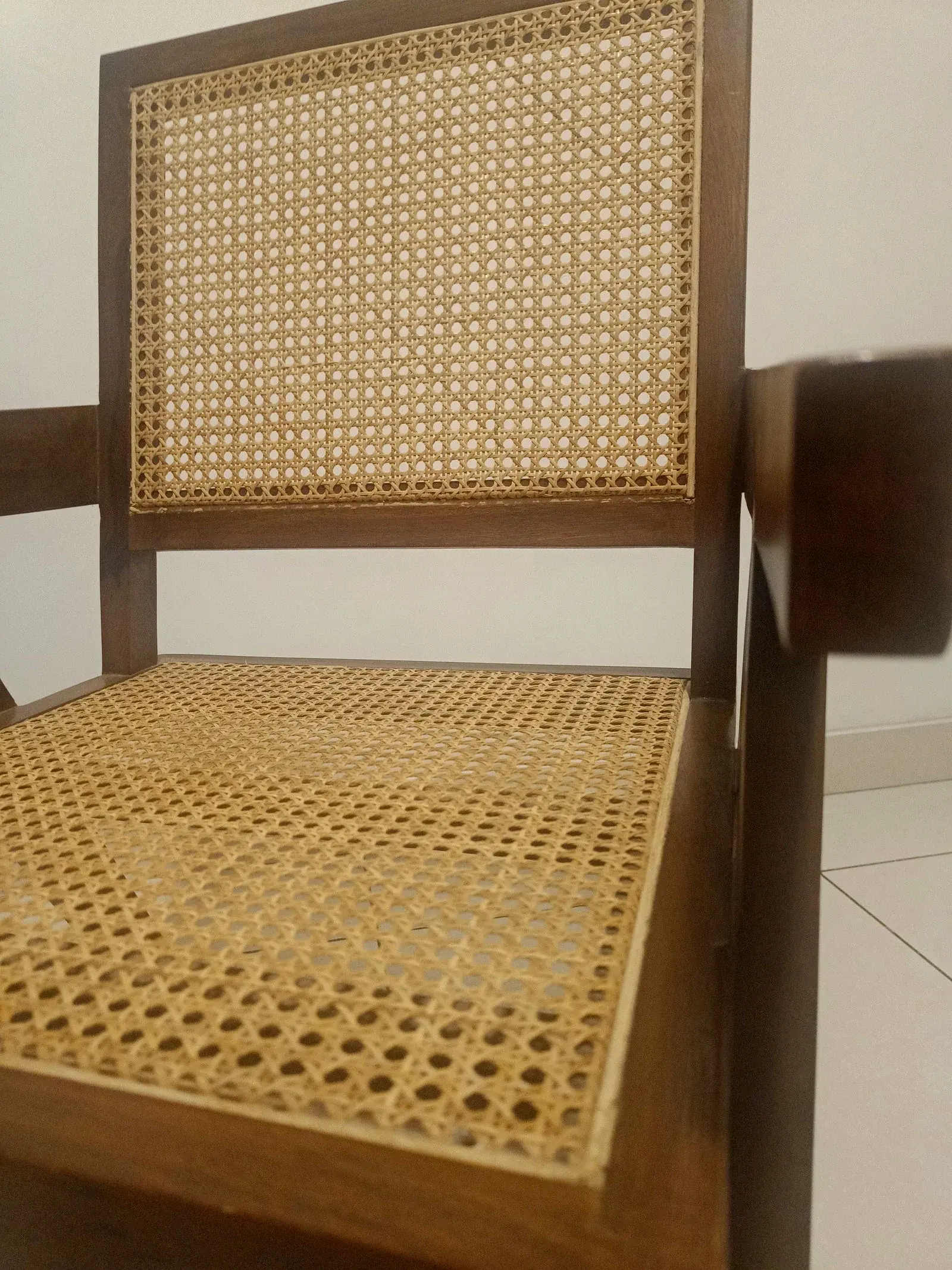 The brown curves CHANDIGARH CHAIR thumbnail 2