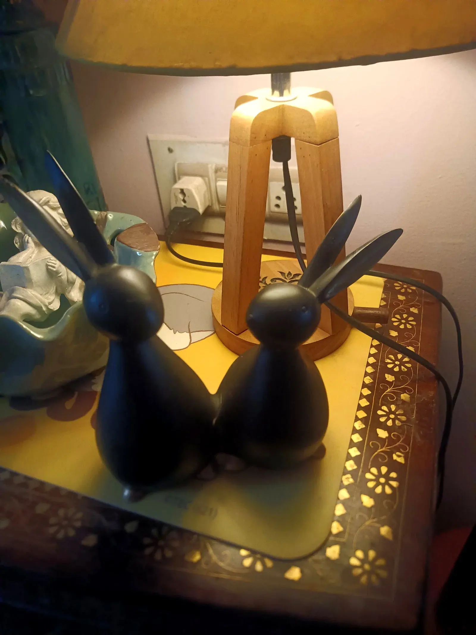 Resin Bunny Rabbit Decor Set thumbnail 4