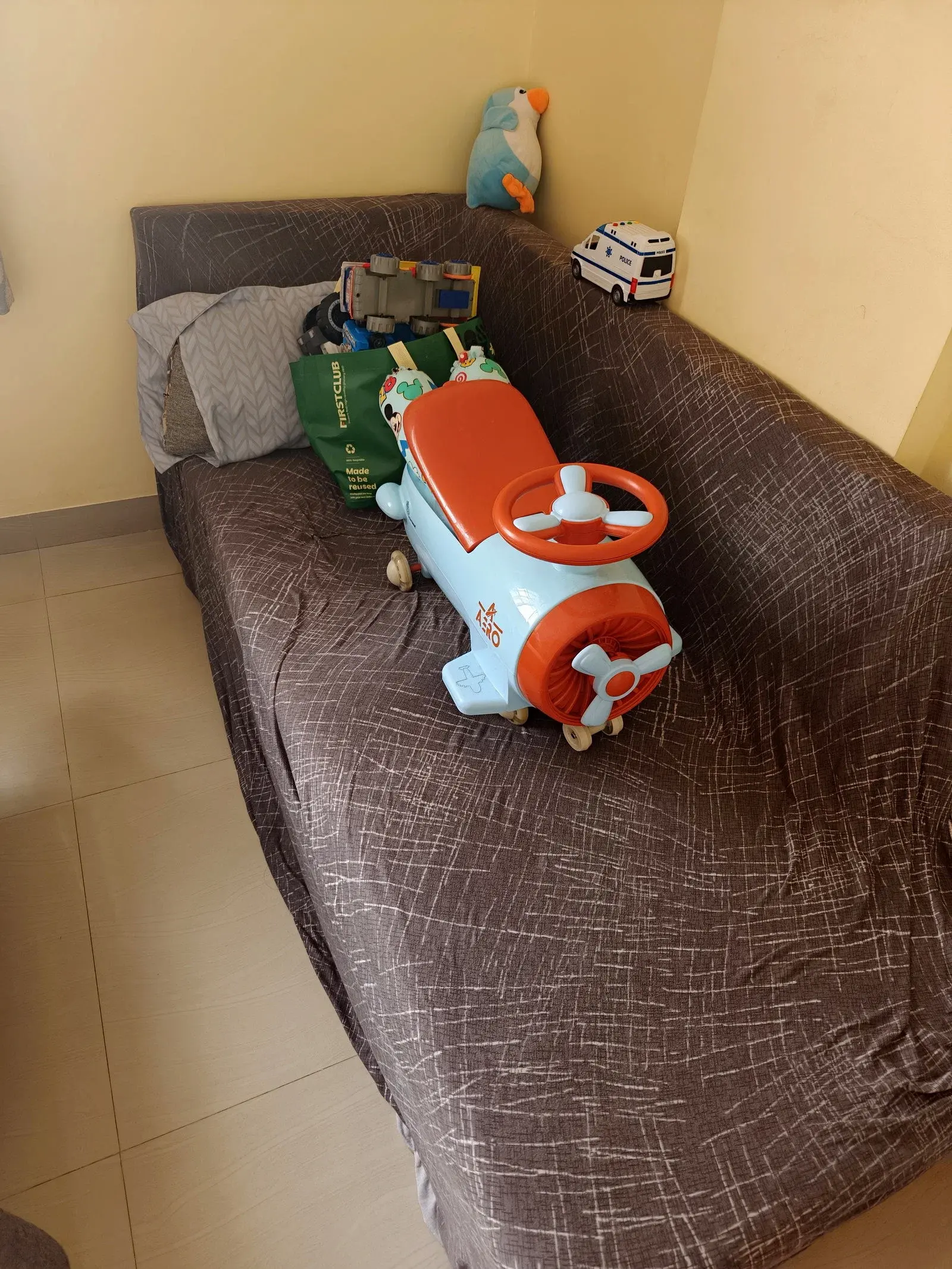 Bharat lifestyle 6 Seater Sofa thumbnail 3
