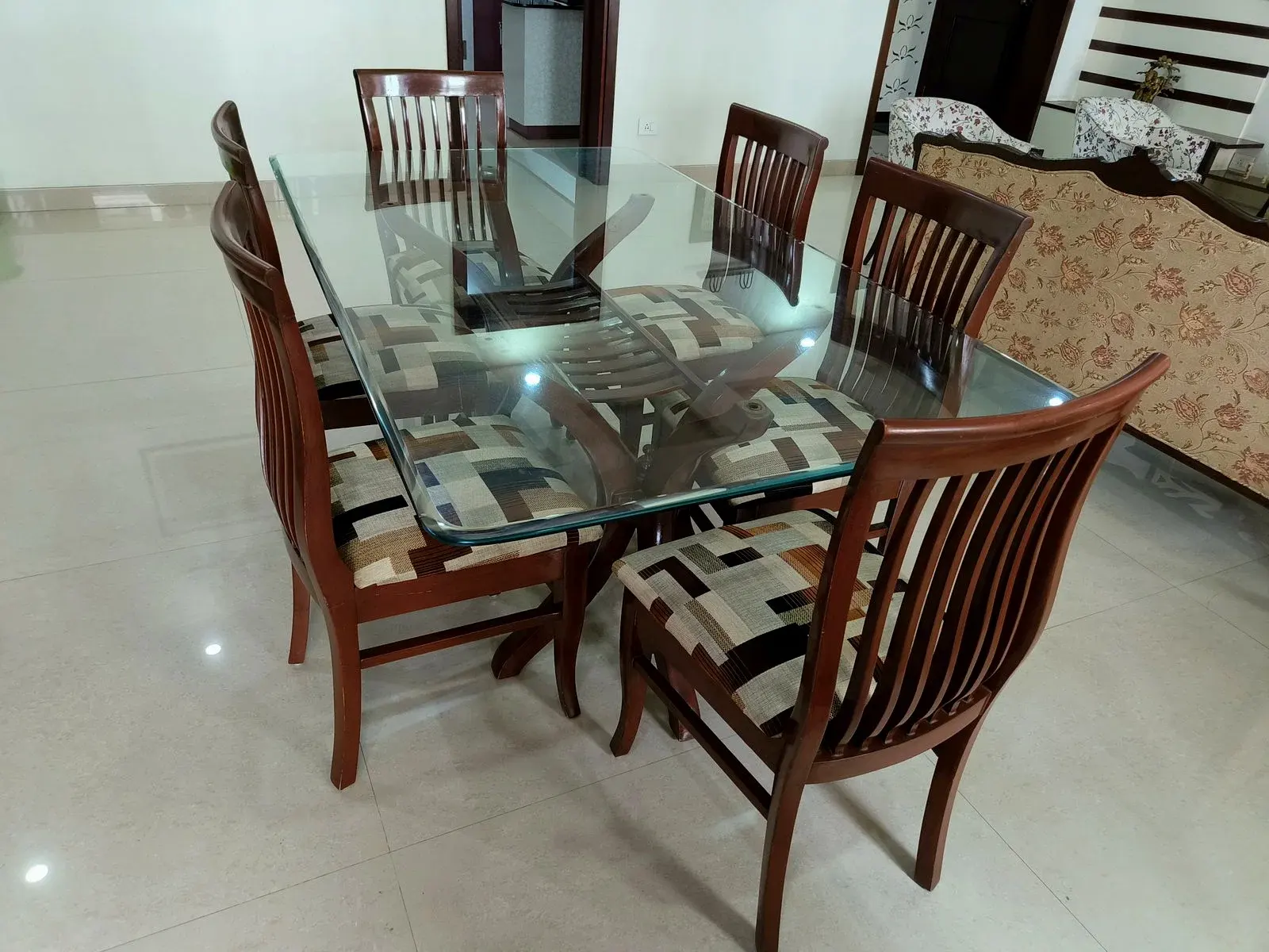 6 Seater Glass Dining Table