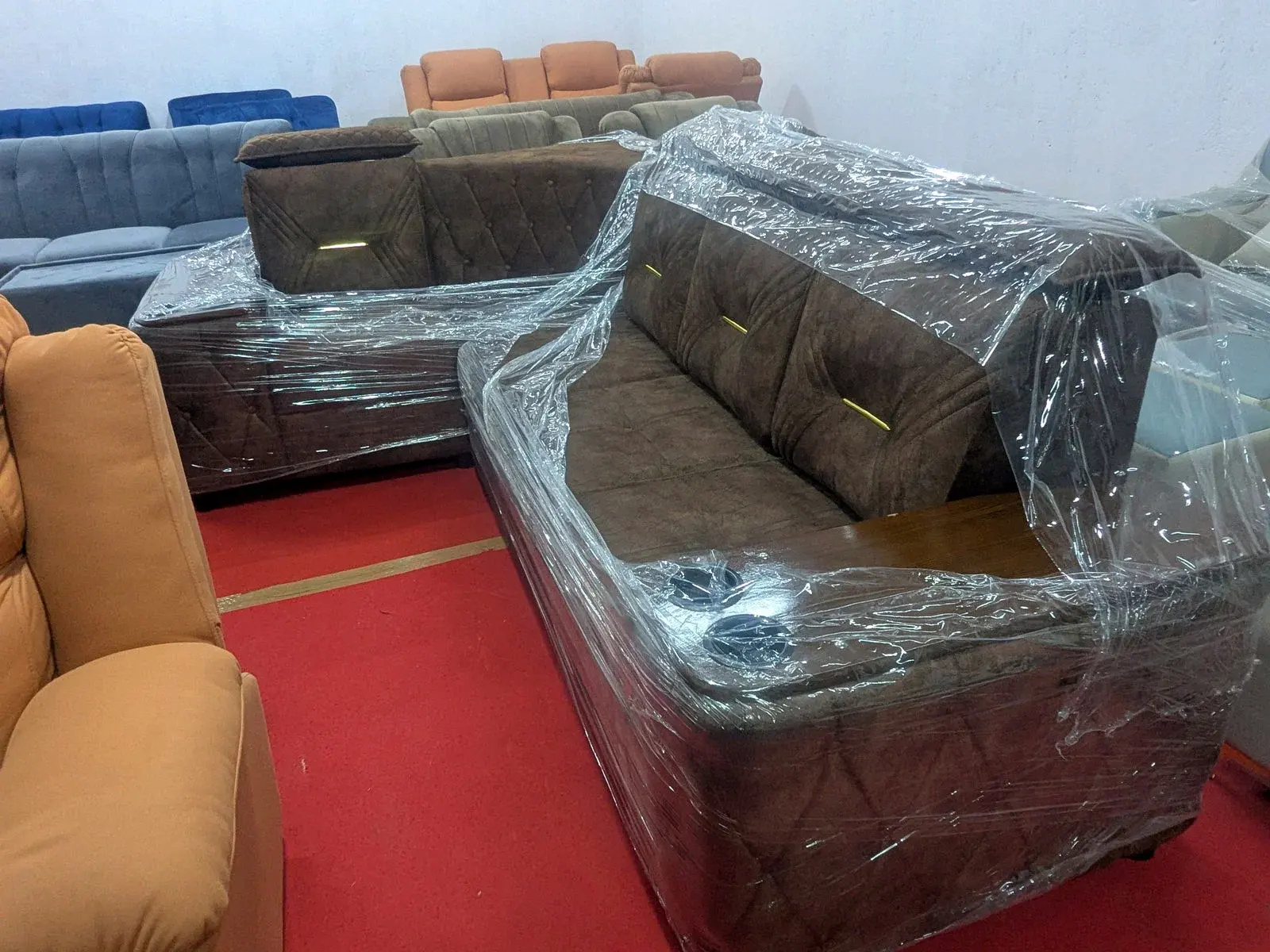 6 Seater Sofa S1_sofa Bugatti thumbnail 4