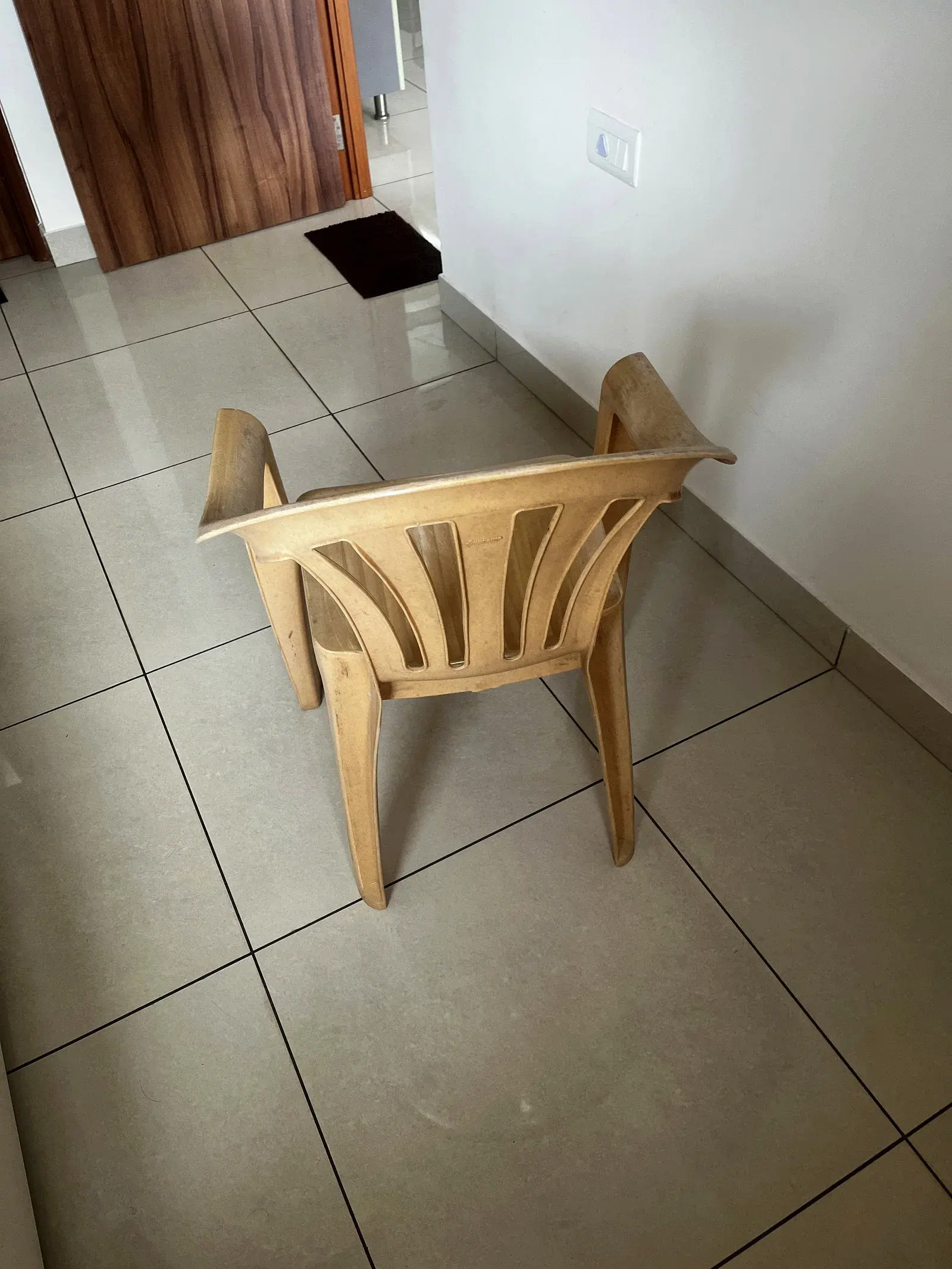 Neelkamal Chair Beige thumbnail 2