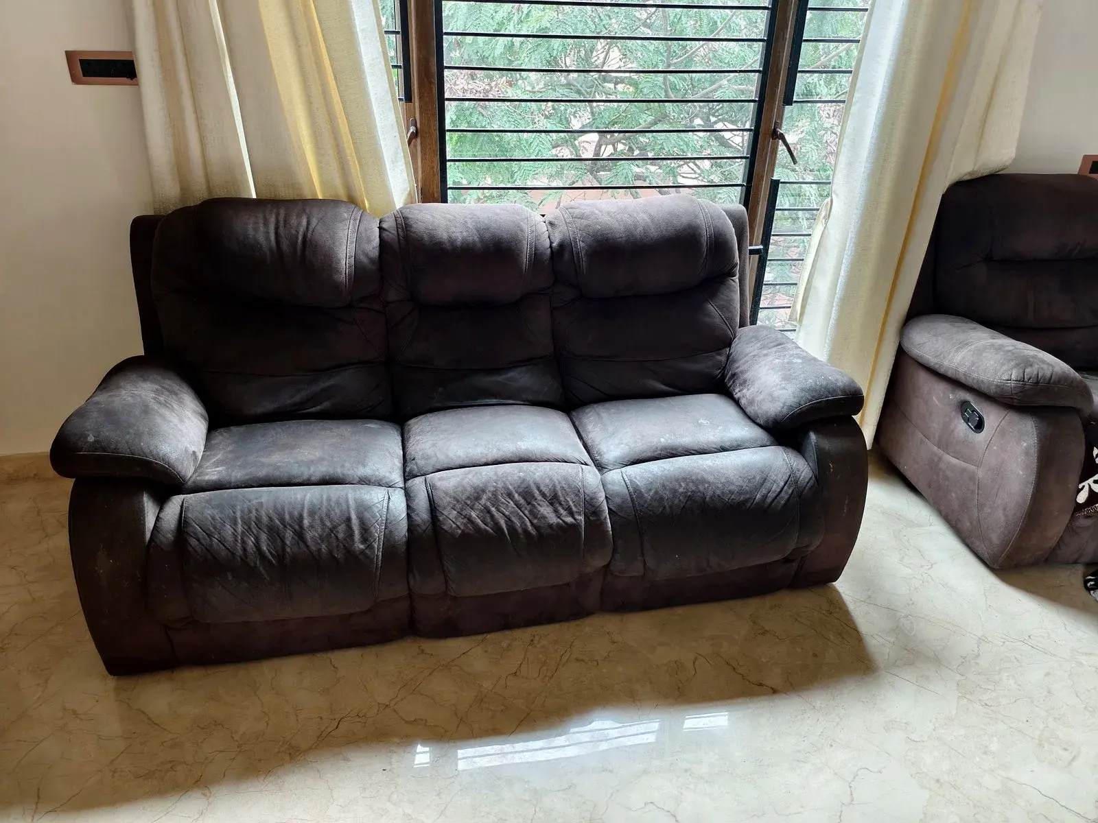 Damro Sofa thumbnail 2