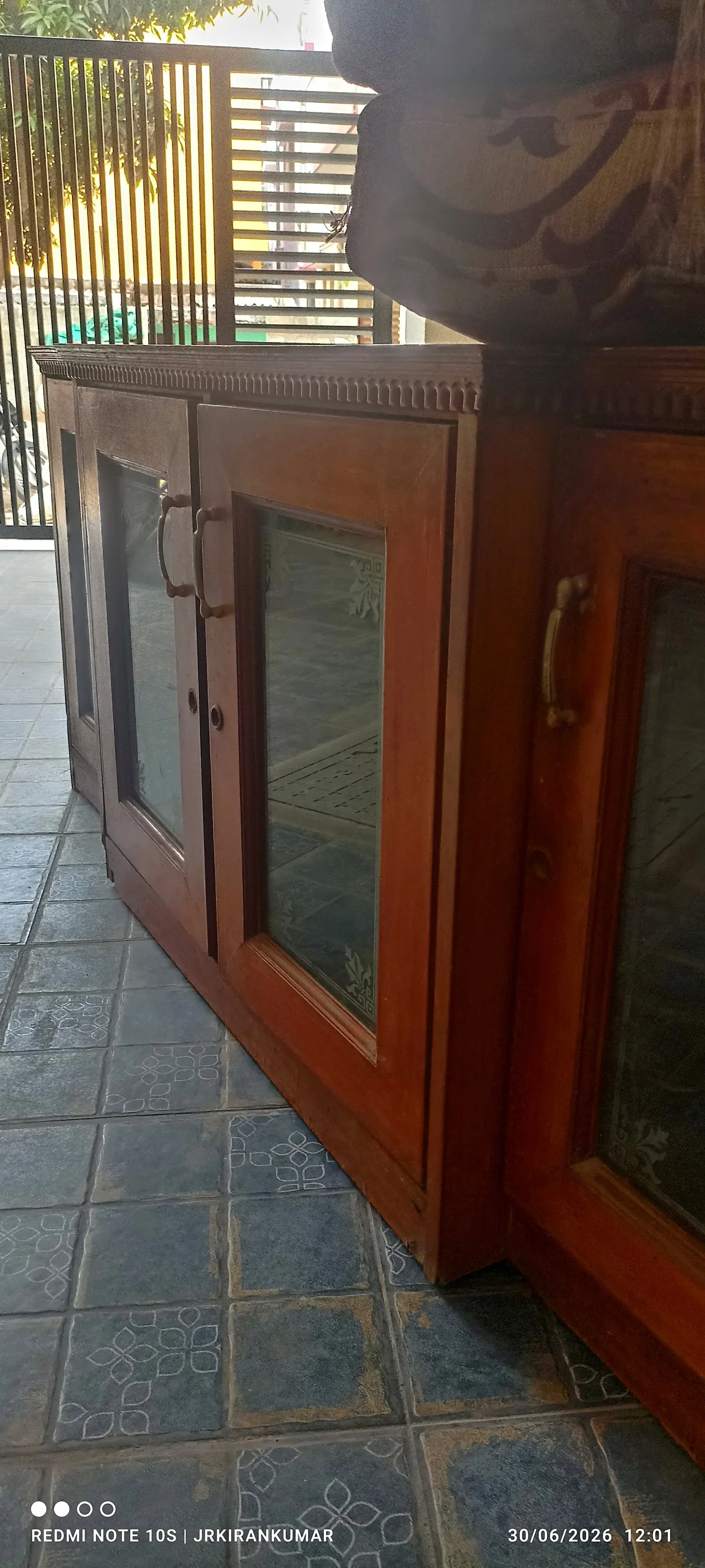 Wooden TV/Display Unit 6ft thumbnail 3
