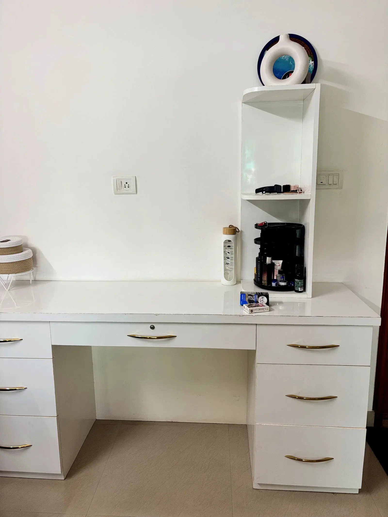 White Dressing Table 6 Drawers thumbnail 4