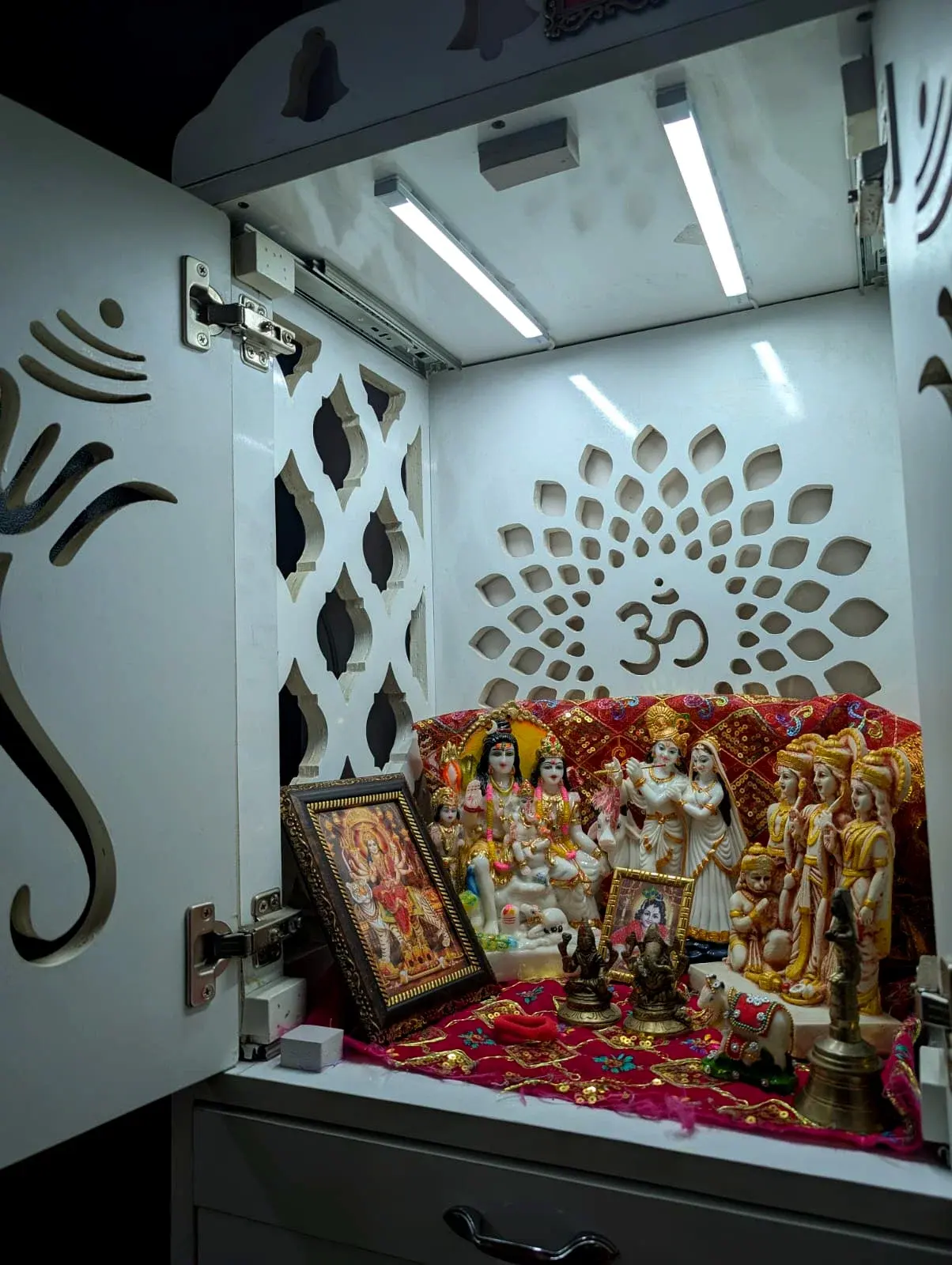 White Wooden Temple 4ft