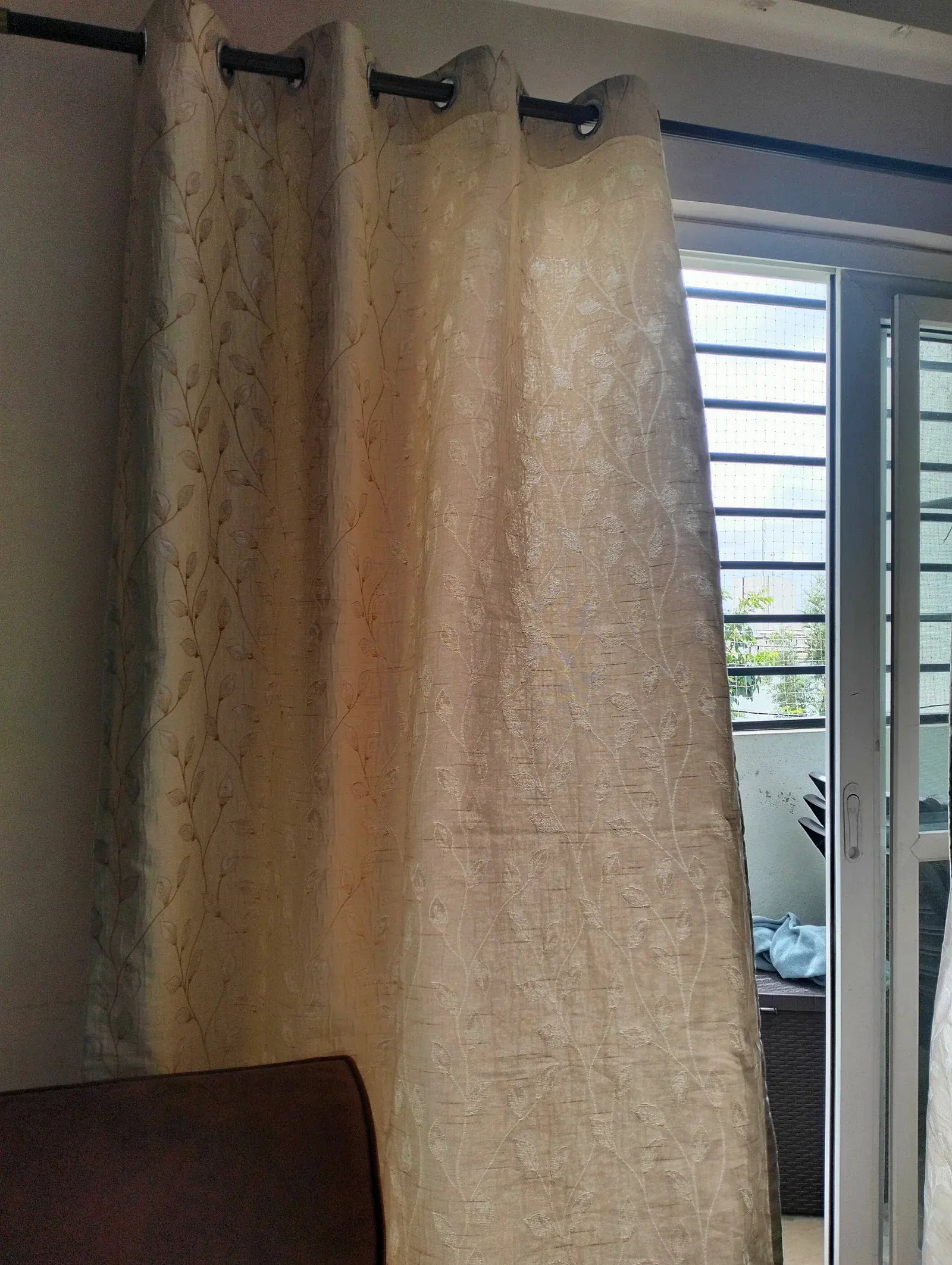 Leaf Design Beige Curtains